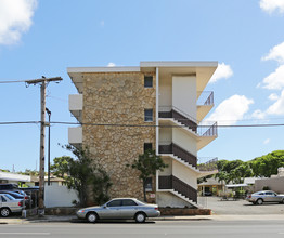 3353 Waialae Ave in Honolulu, HI - Building Photo - Building Photo