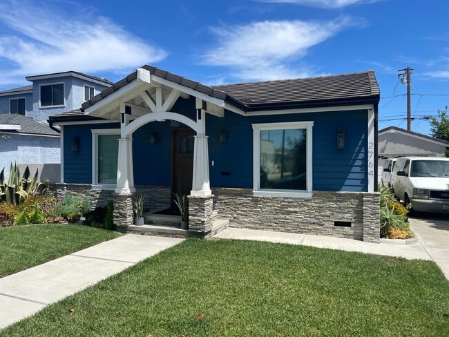 property at 2764 San Francisco Ave