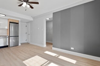 1634 W Howard St in Chicago, IL - Building Photo - Building Photo