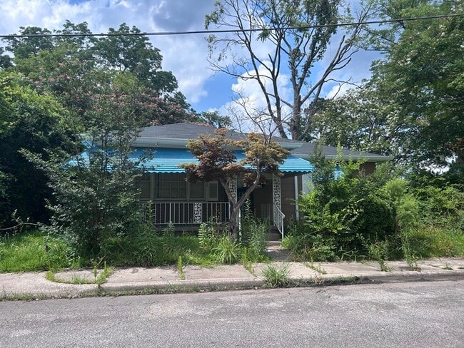 property at 3402 33rd Ct N