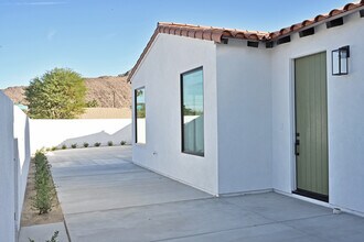 52775 Avenida Navarro in La Quinta, CA - Building Photo - Building Photo