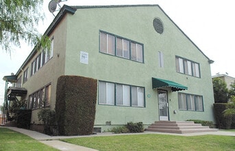 516 Bay View Ave in Wilmington, CA - Building Photo - Building Photo