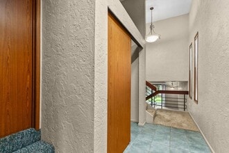 14016 Lenora Pl N in Seattle, WA - Building Photo - Building Photo