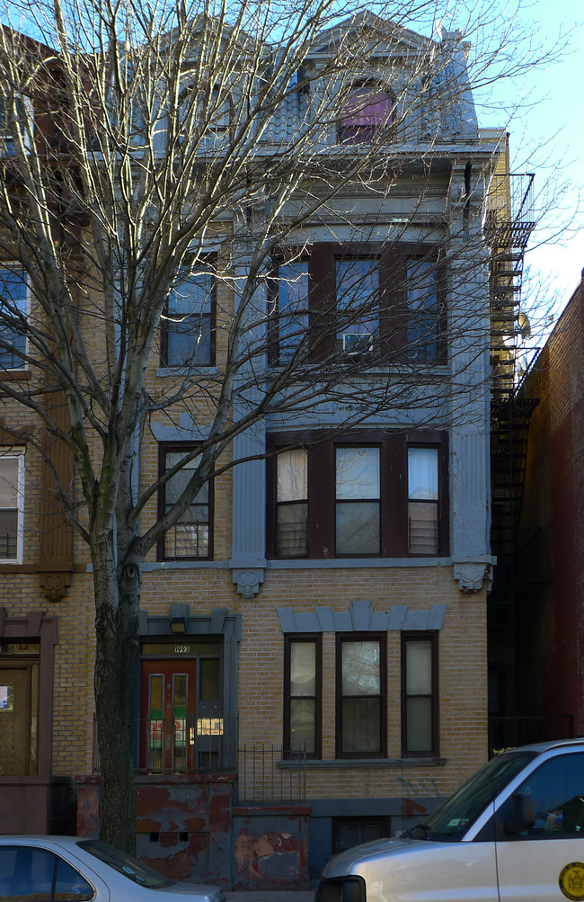 1993 Bedford Ave in Brooklyn, NY - Foto de edificio - Building Photo