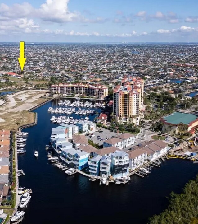 5420 Chiquita Blvd S in Cape Coral, FL - Building Photo