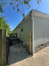 1005 Moore St in Athens, TN - Building Photo - Building Photo