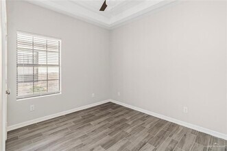 1005 W La Pointe Ave, Unit 4 in Alton, TX - Building Photo - Building Photo