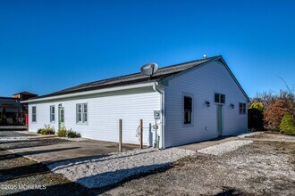 213 E Main St in Tuckerton, NJ - Building Photo - Building Photo