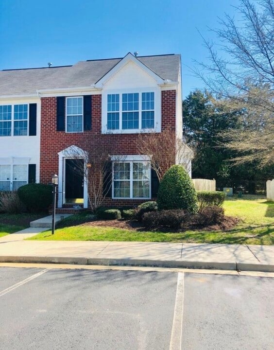 1107 Magnolia Pointe Blvd in Glen Allen, VA - Building Photo