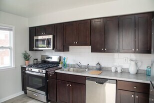 West Mill Gardens in West Orange, NJ - Building Photo