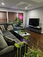 1617 W Glenlake Ave in Chicago, IL - Building Photo - Building Photo