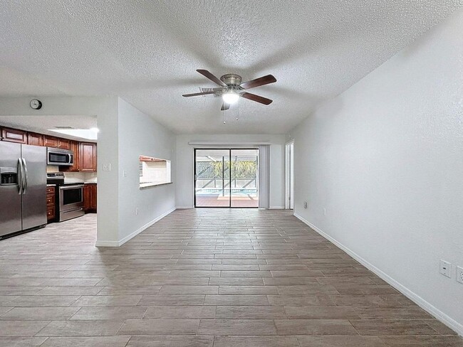 7410 Dundee Ct in Weeki Wachee, FL - Building Photo - Building Photo