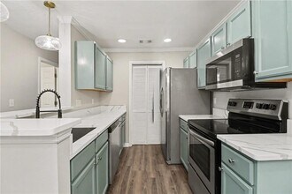 225 Warm Springs Cir in Roswell, GA - Building Photo - Building Photo