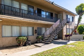 134 E. Wakefield Ave. in Anaheim, CA - Building Photo - Building Photo