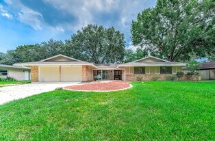 1610 Richvale Ln in Houston, TX - Building Photo