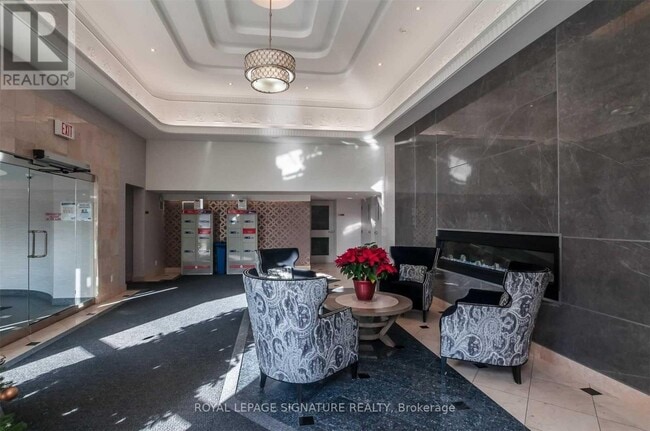 9017 Leslie St in Richmond Hill, ON - Building Photo - Building Photo