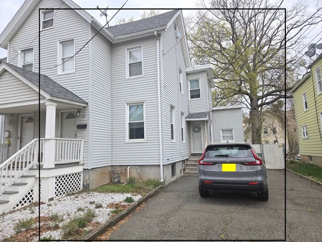67 W Milton Ave in Rahway, NJ - Building Photo - Building Photo