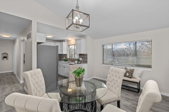 401 S Ballas Rd in Kirkwood, MO - Building Photo - Building Photo