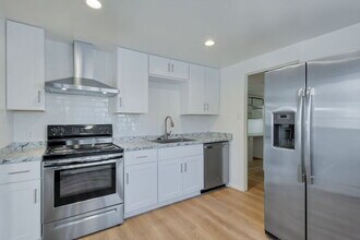 6855 Reno Dr in Arvada, CO - Building Photo - Building Photo