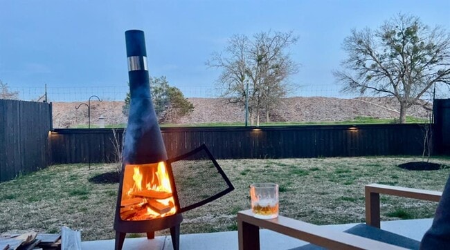 11305 Sentinel Dr in Austin, TX - Building Photo - Building Photo