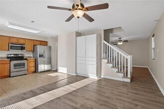 3209 Barrington Dr in Virginia Beach, VA - Building Photo - Building Photo