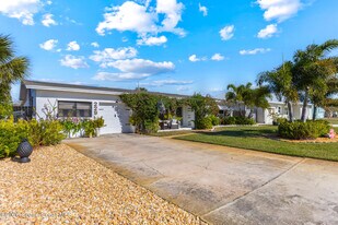 229 NE 1st St in Satellite Beach, FL - Building Photo