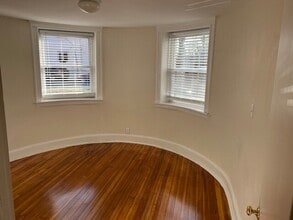 25 Mount Hood Rd, Unit 2 in Boston, MA - Building Photo - Building Photo