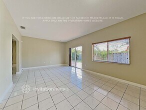 13614 SW 124th Avenue Rd in Miami, FL - Building Photo - Building Photo