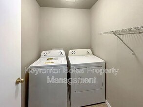 3120 Cascadia St in Caldwell, ID - Building Photo - Building Photo