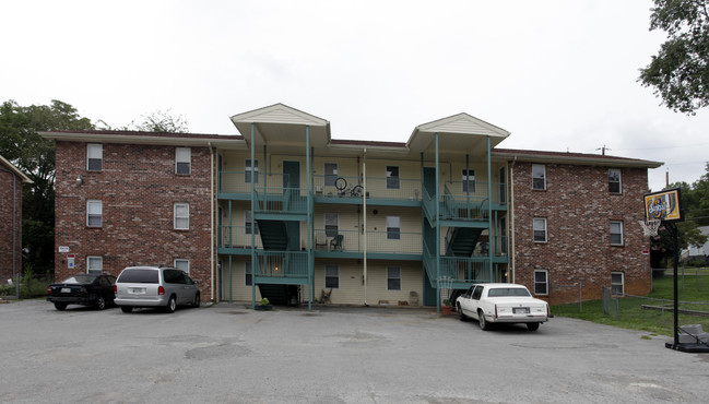 1905-1909 Dawn St in Knoxville, TN - Building Photo - Building Photo