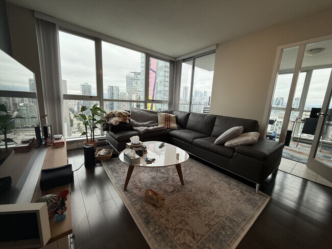1507-1408 Strathmore Mews in Vancouver, BC - Building Photo - Building Photo