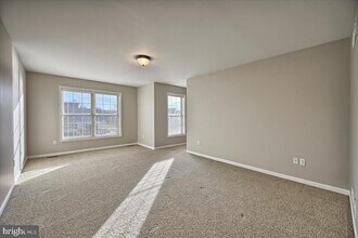 2086 Deer Run Dr in Hummelstown, PA - Building Photo - Building Photo