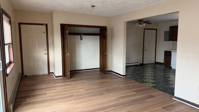 541 Revere St, Unit 3B in Revere, MA - Foto de edificio - Building Photo