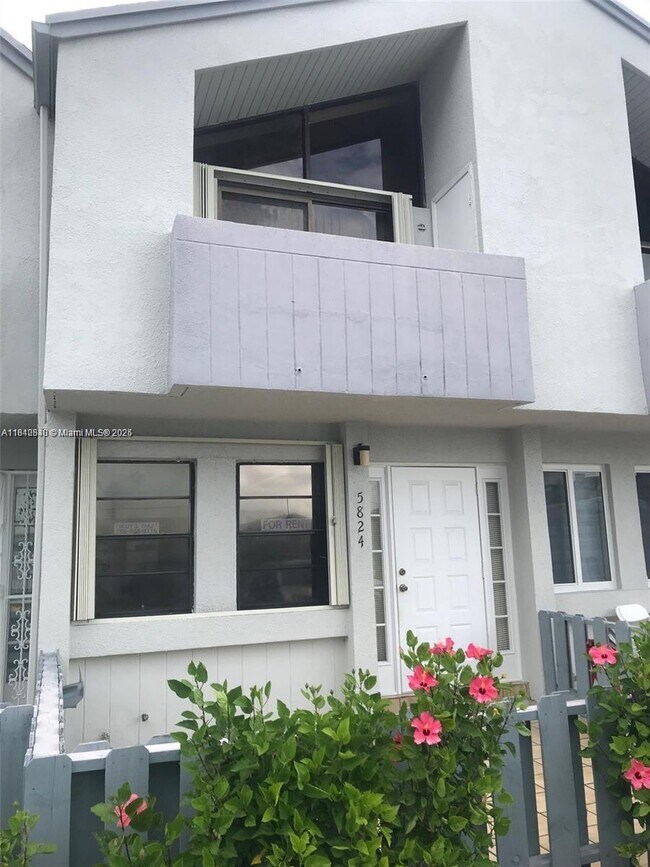 5824 W 18th Ave in Hialeah, FL - Building Photo - Building Photo
