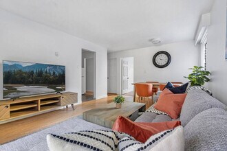 1855 W 2nd Ave in Vancouver, BC - Building Photo - Building Photo