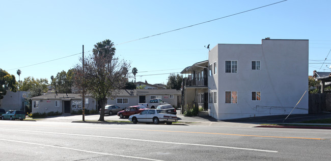 3323-3333 Eagle Rock Blvd in Los Angeles, CA - Foto de edificio - Building Photo