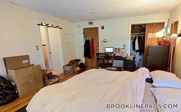 1071 Beacon St in Brookline, MA - Building Photo - Building Photo