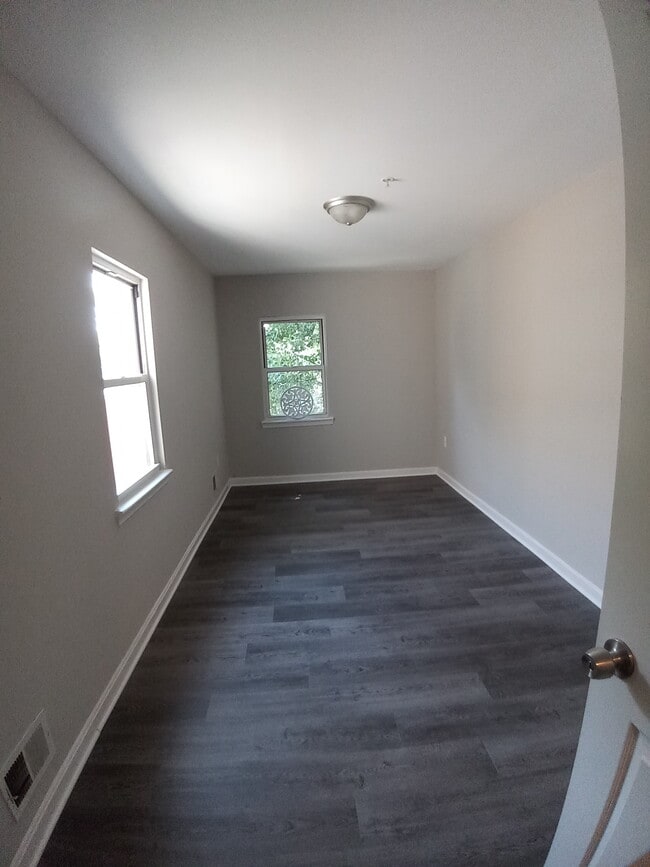 1307 N Eden St photo'