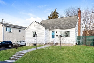 1097 Richardson Ave in Bensalem, PA - Building Photo - Building Photo