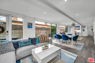 718 Marine St in Santa Monica, CA - Building Photo