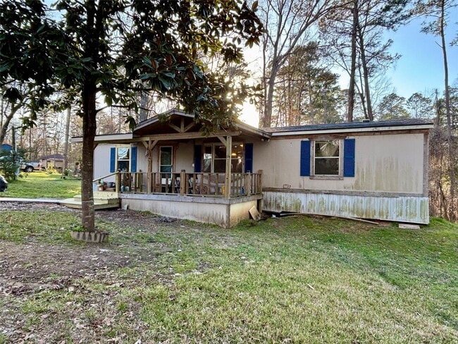 111 Lakeside Woods Dr in Pointblank, TX - Building Photo - Building Photo