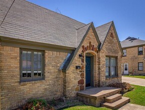 5538 Alta Ave in Dallas, TX - Foto de edificio - Building Photo