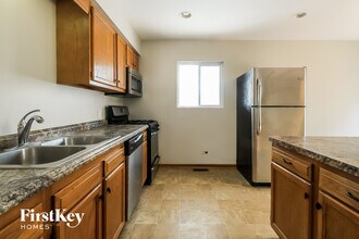 19 Woodland Ave in Fox Lake, IL - Building Photo - Building Photo