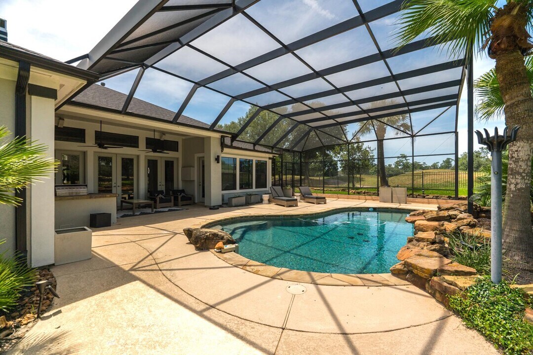 6502 Sussex Ct in Spring, TX - Building Photo