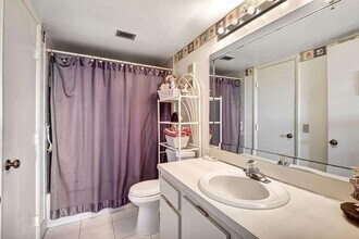 6866 Huntington Ln, Unit 806 in Delray Beach, FL - Building Photo - Building Photo