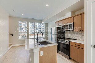 4100 E Warren Ave in Denver, CO - Building Photo