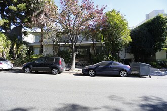 Sweetzer Towers in West Hollywood, CA - Building Photo - Building Photo