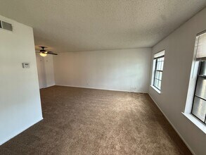 5422 Timber Trace St in San Antonio, TX - Building Photo - Building Photo