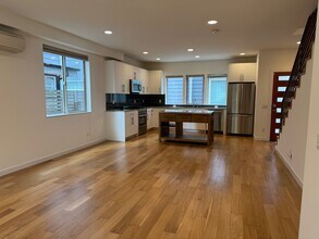 4222 Linden Ave N in Seattle, WA - Building Photo - Building Photo