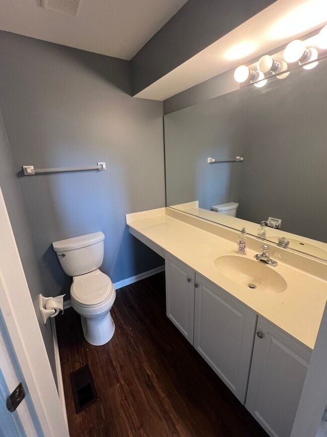 1553 E Baronet Ln in Palatine, IL - Building Photo - Building Photo